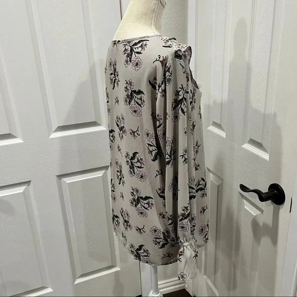 Loft Floral and micro floral ruffled v- neck polyester blouse - Picture 9 of 9